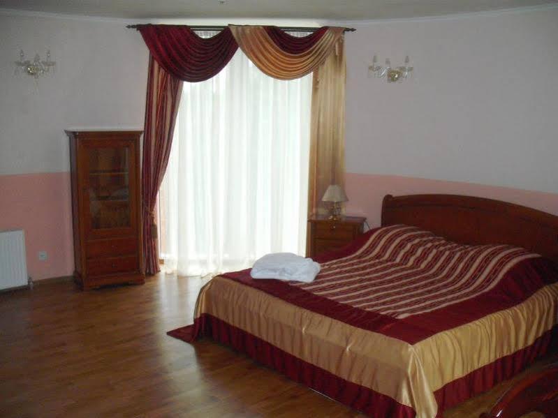 Hotel Palace Ukraine Николаев Экстерьер фото