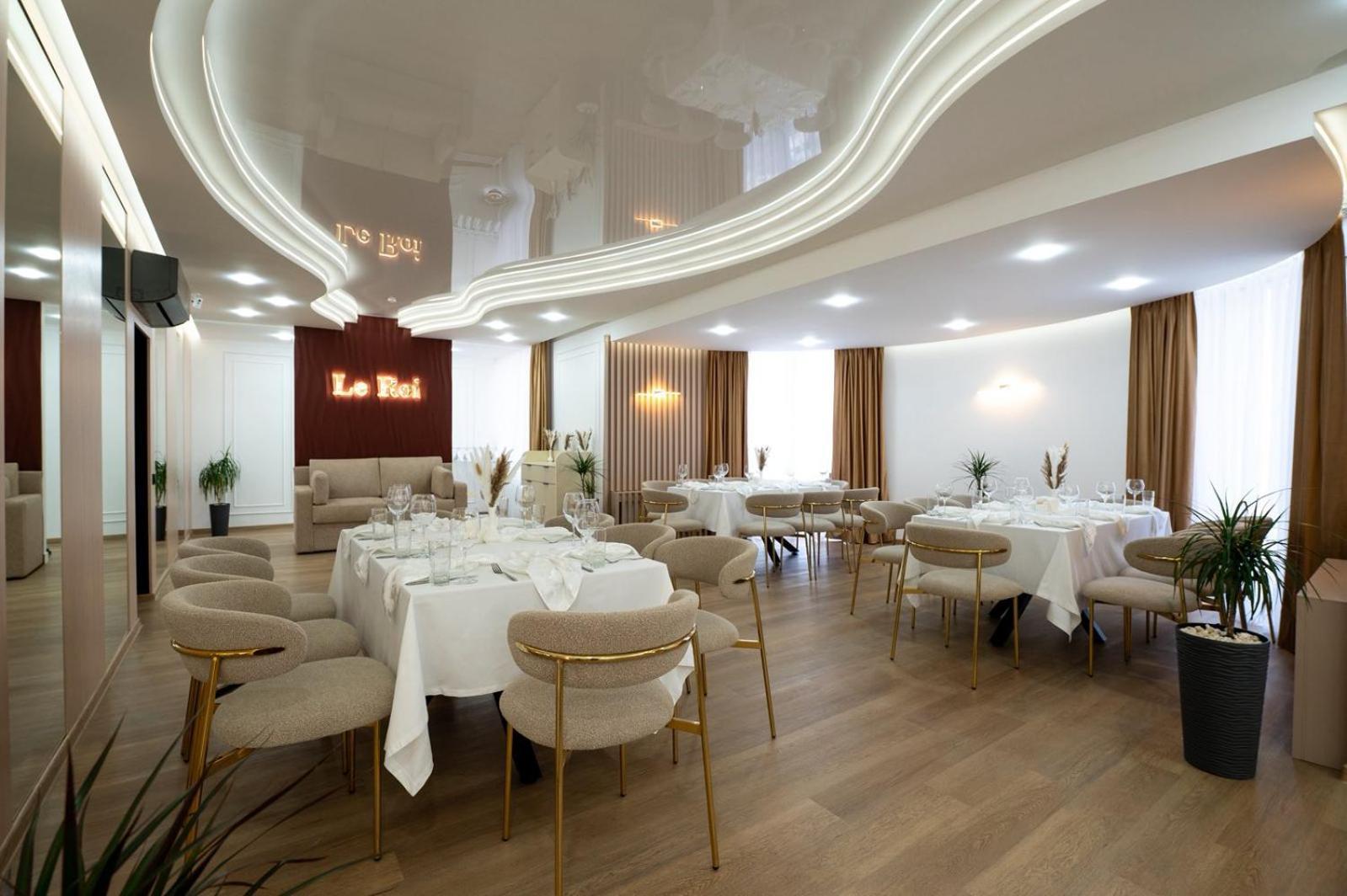 Hotel Palace Ukraine Николаев Экстерьер фото
