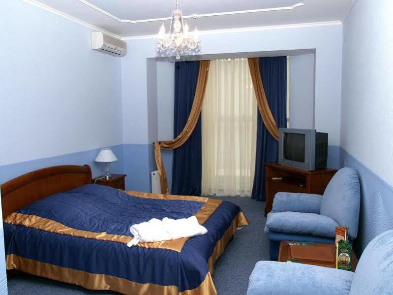 Hotel Palace Ukraine Николаев Экстерьер фото